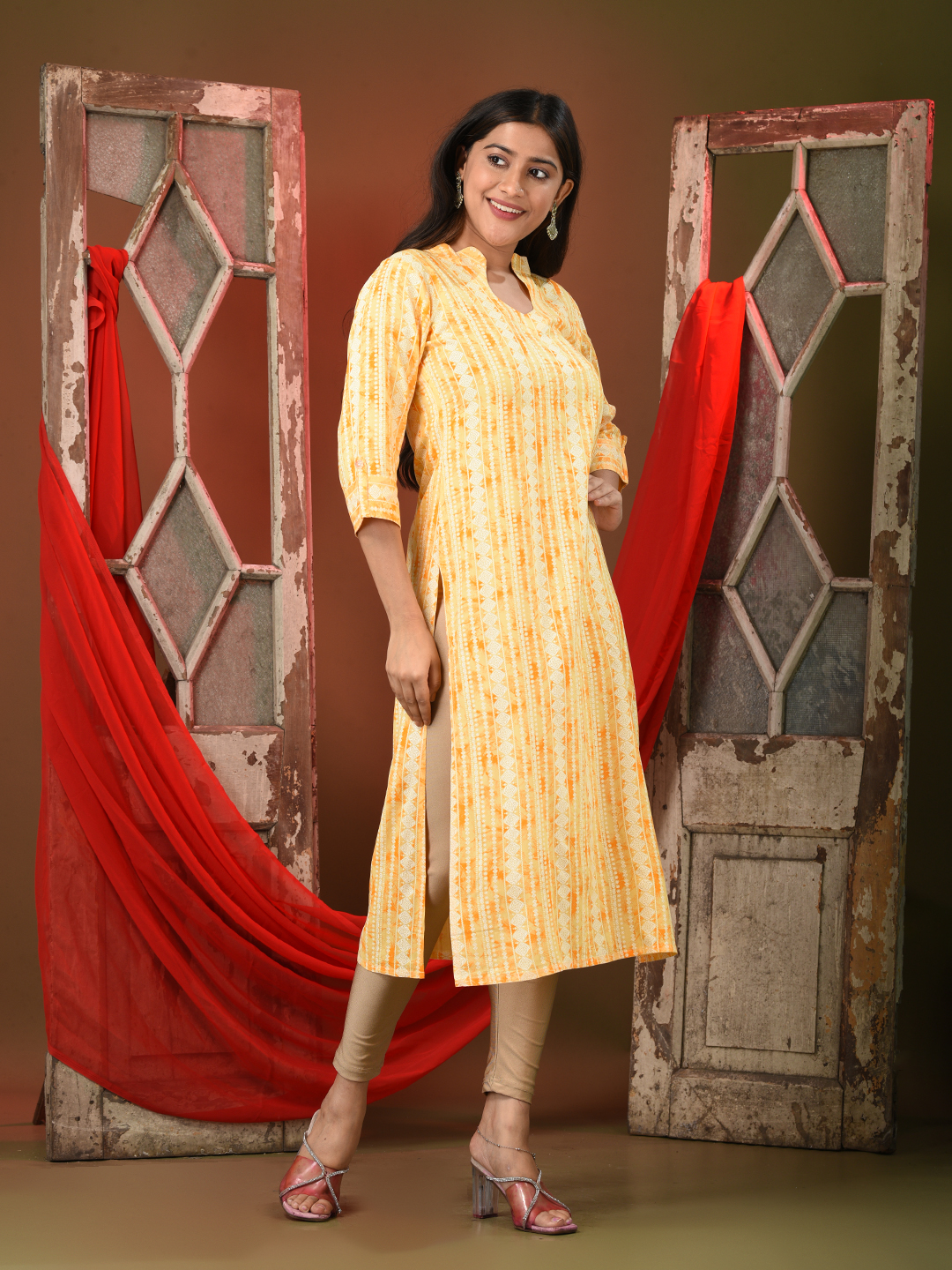 Yellow Rayon Printed Straight Kurta - Image 5