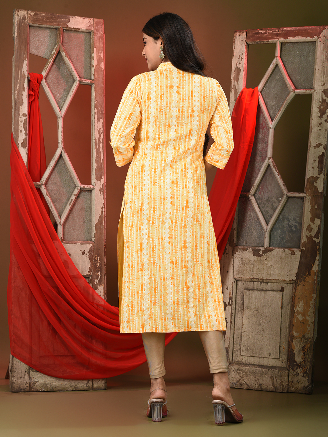Yellow Rayon Printed Straight Kurta - Image 6