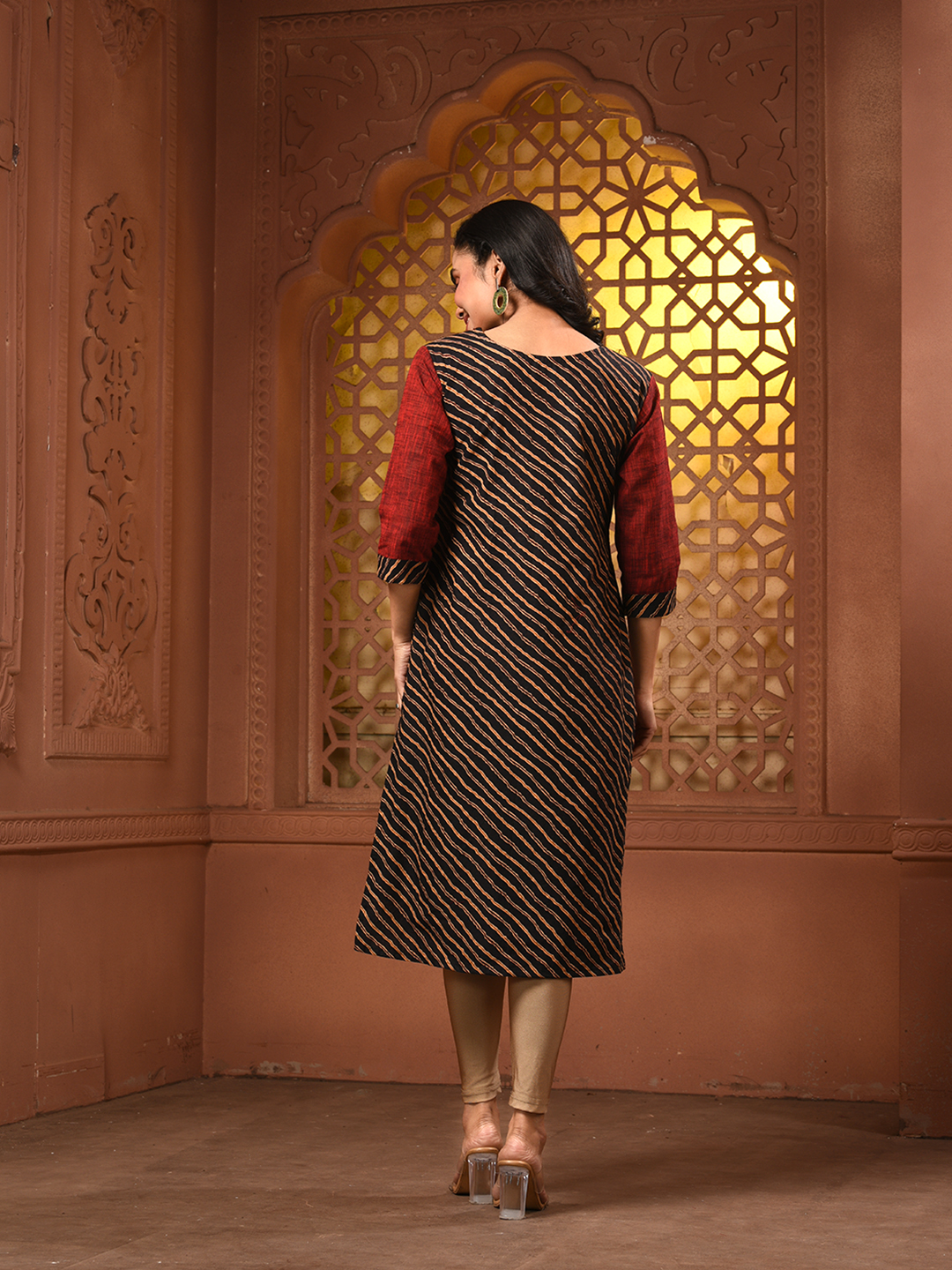 Maroon Cotton Printed Straight Kurta - Image 6