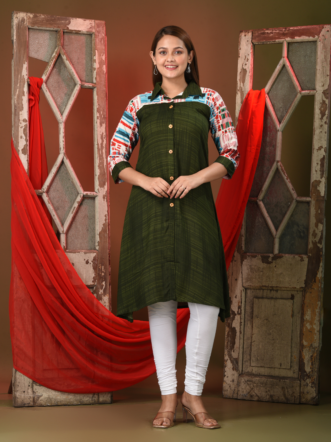 Moss Green Rayon Solid A-line Kurta - Image 2