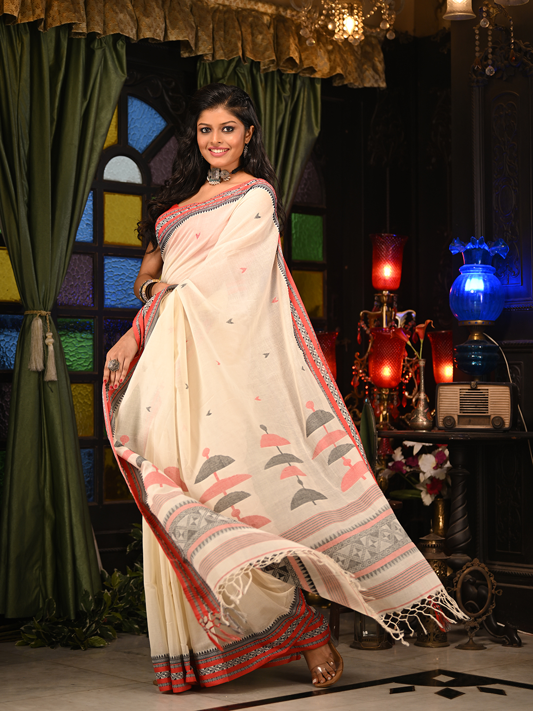Woven Design Pure Cotton Saree - Image 5