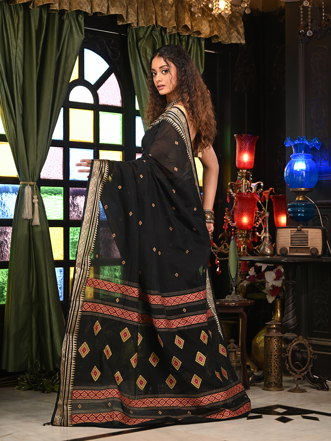 Woven Design Pure Cotton Saree - Image 6